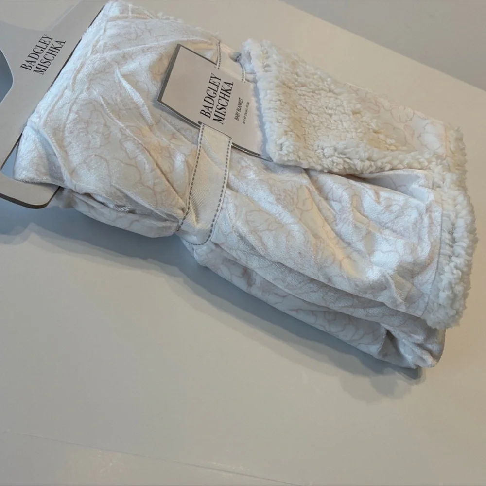 Badgley Mischka ** badgley
